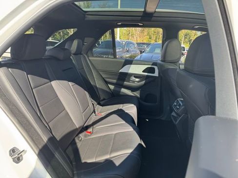 Used 2024 Mercedes-Benz GLE 350 4MATIC image 32