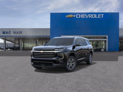 New 2026 Chevrolet Traverse LT w/ Driver Confidence Package FWD image 8