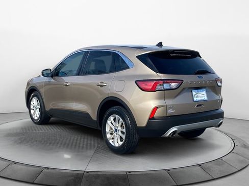 Used 2021 Ford Escape SE FWD image 3
