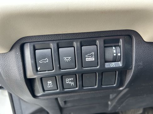Used 2021 Subaru Ascent Limited w/ Technology Package AWD/4WD image 17