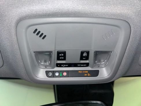 Used 2023 Chevrolet Malibu LT FWD image 35