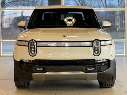 Used 2022 Rivian R1T Launch Edition AWD/4WD image 2