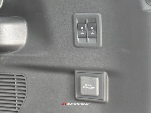 Used 2025 Lexus GX 550 w/ Cold Area Package AWD/4WD image 21