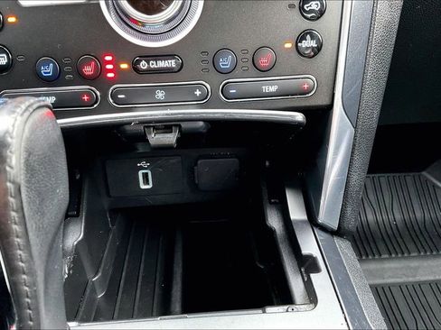 Used 2018 Ford Explorer Sport image 16