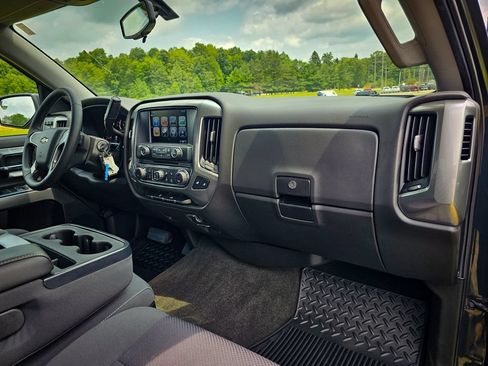 Used 2018 Chevrolet Silverado 1500 LT w/ All Star Edition AWD/4WD image 37