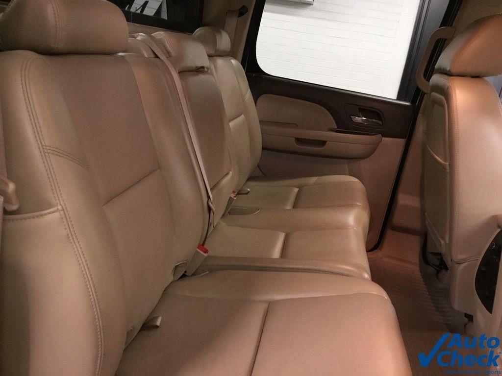 Used 2011 Chevrolet Avalanche LTZ AWD/4WD image 43
