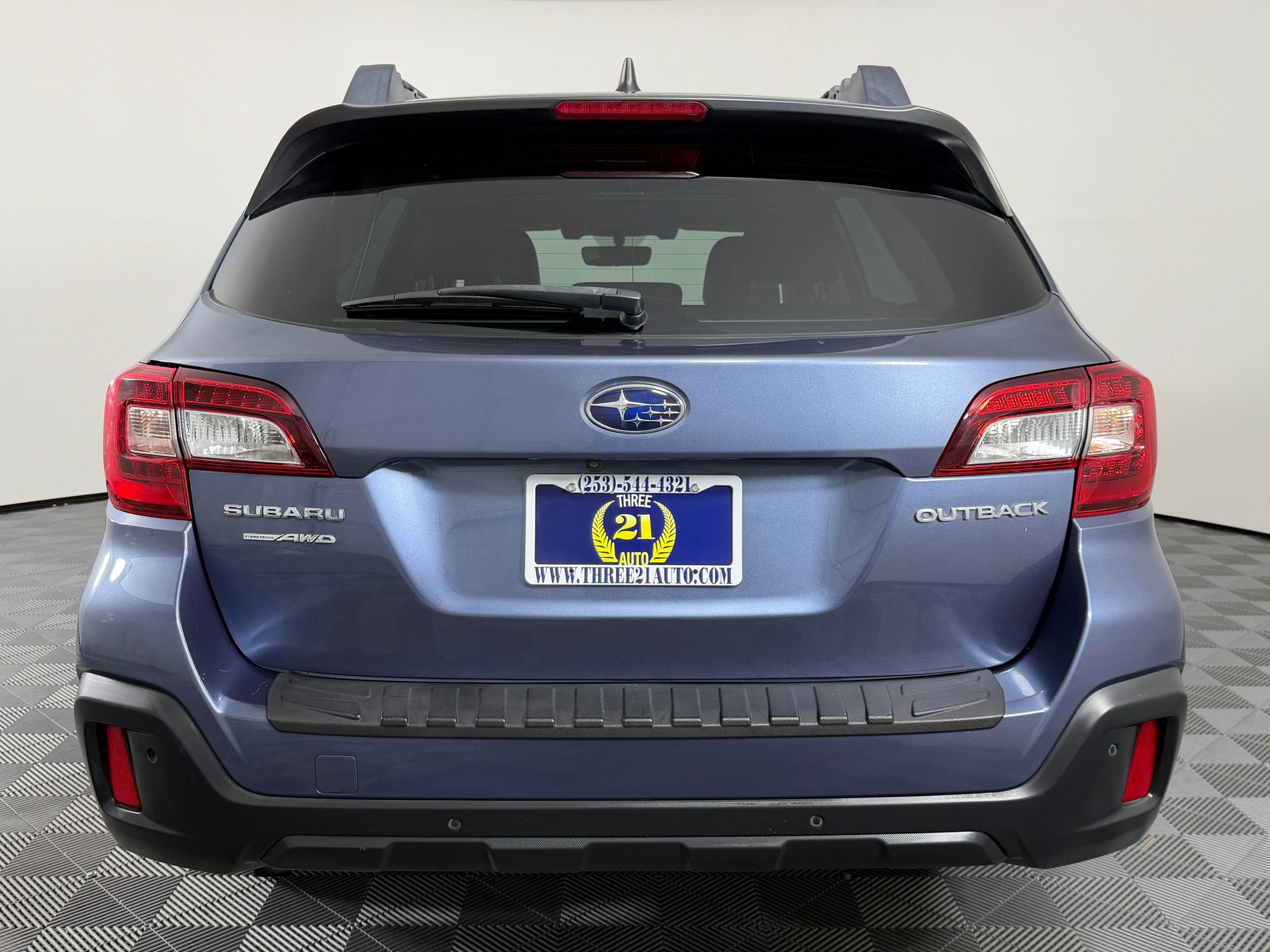 Used 2018 Subaru Outback 2.5i Limited AWD/4WD image 9