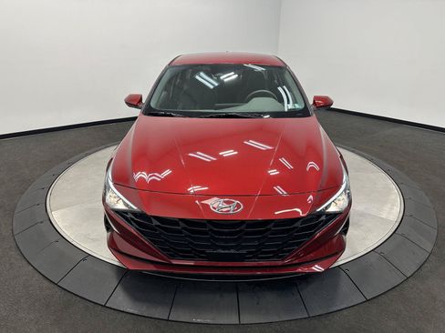Certified 2023 Hyundai Elantra SEL w/ Convenience Package FWD image 3