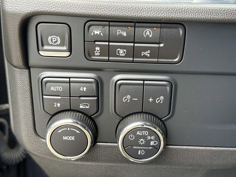 Used 2025 Chevrolet Tahoe RST w/ Comfort Package AWD/4WD image 45