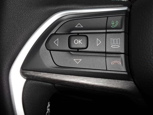 New 2025 Jeep Grand Cherokee Limited w/ Black Appearance Package AWD/4WD image 23