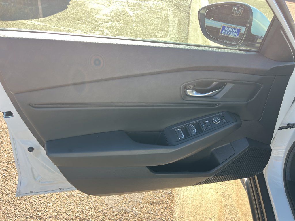 Used 2024 Honda Accord EX image 10