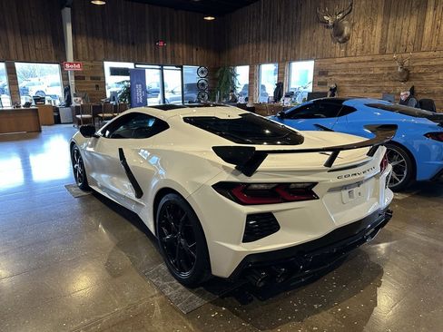 Used 2020 Chevrolet Corvette Stingray Premium Cpe w/ 3LT Preferred Equipment Group image 7