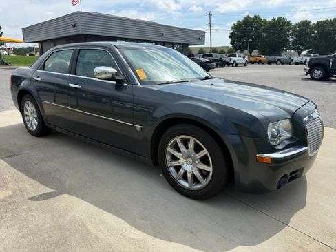 Used 2007 Chrysler 300 C RWD image 4