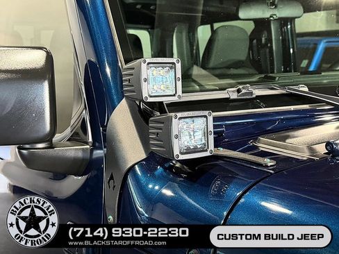 Used 2025 Jeep Gladiator Mojave AWD/4WD image 29