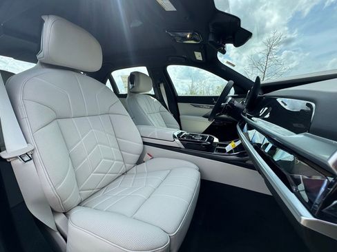 New 2026 BMW 760i xDrive w/ Premium Package AWD/4WD image 25