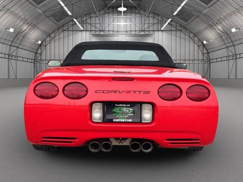 Used 2004 Chevrolet Corvette Convertible w/ Preferred Equipment Group image 10