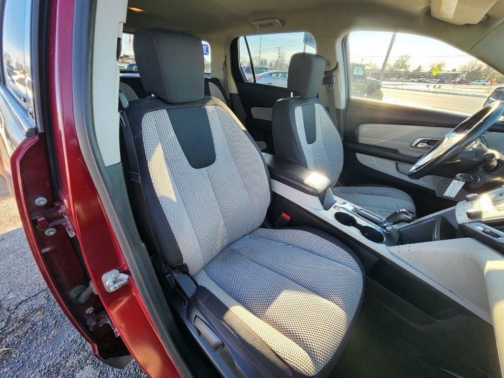 Used 2017 GMC Terrain SLE w/ Driver Alert Package I AWD/4WD image 16