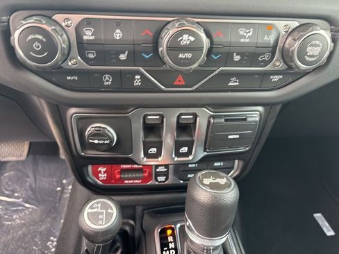 New 2026 Jeep Wrangler Rubicon AWD/4WD image 22