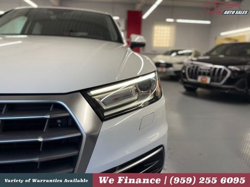 Used 2019 Audi Q5 2.0T Premium AWD/4WD image 4