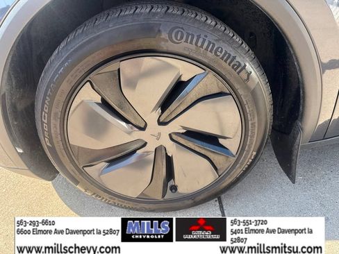 Used 2026 Tesla Model Y Long Range AWD/4WD image 10