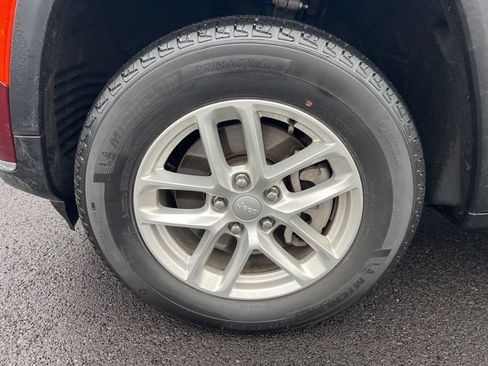 Used 2023 Jeep Grand Cherokee L Laredo w/ Trailer Tow Group (B) image 33