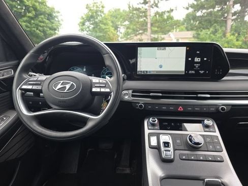 Certified 2025 Hyundai Palisade Calligraphy AWD/4WD image 19
