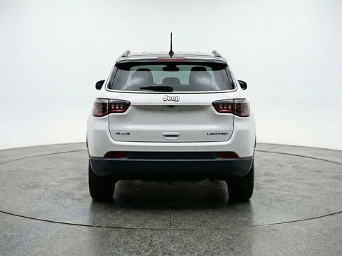 Used 2025 Jeep Compass Trailhawk AWD/4WD image 7