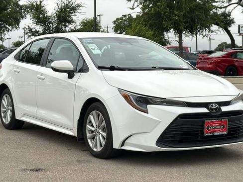 Certified 2025 Toyota Corolla LE w/ LE Premium Package FWD image 3