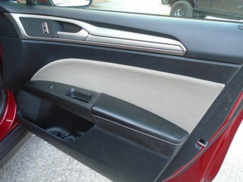 Used 2020 Ford Fusion S image 8