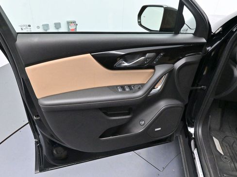 Used 2024 Chevrolet Blazer Premier w/ Driver Confidence II Package image 8