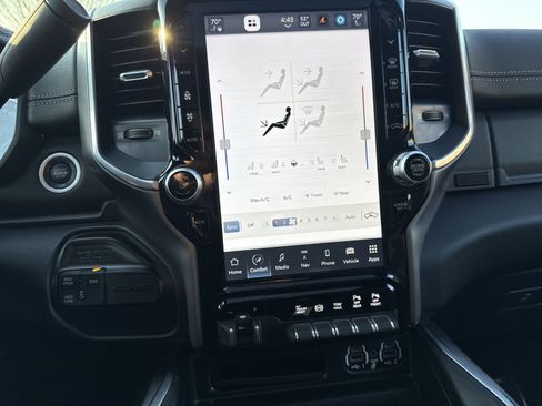 Used 2024 RAM 2500 Laramie w/ Night Edition image 19