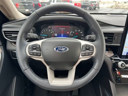 Certified 2023 Ford Explorer Limited w/ Limited Technology Package image 23