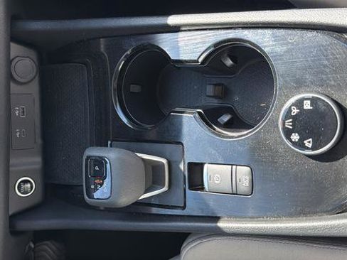 Used 2023 Nissan Rogue SV AWD/4WD image 8