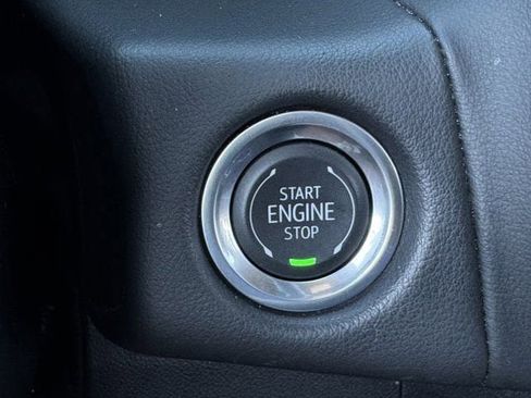 Used 2024 Chevrolet Suburban RST image 21