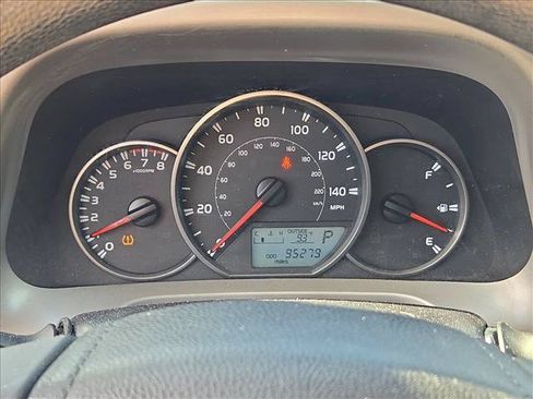 Used 2016 Toyota RAV4 LE FWD image 10