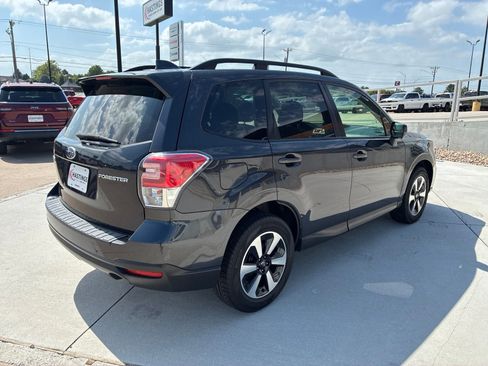 Used 2018 Subaru Forester 2.5i Premium w/ All-Weather Package AWD/4WD image 6