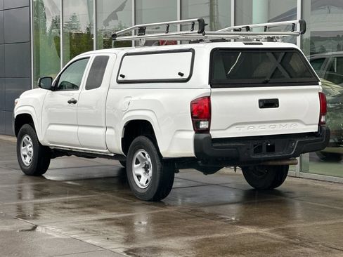 Used 2023 Toyota Tacoma SR RWD image 5
