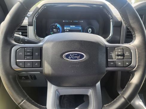 Used 2023 Ford F150 Lightning XLT AWD/4WD image 18