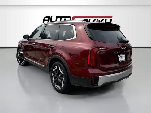 Used 2023 Kia Telluride S FWD image 5
