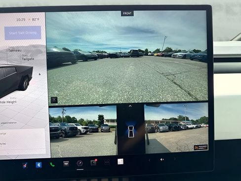 Used 2024 Tesla Cybertruck AWD Crew Cab image 22