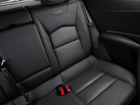 Used 2025 Cadillac XT4 Premium Luxury image 14