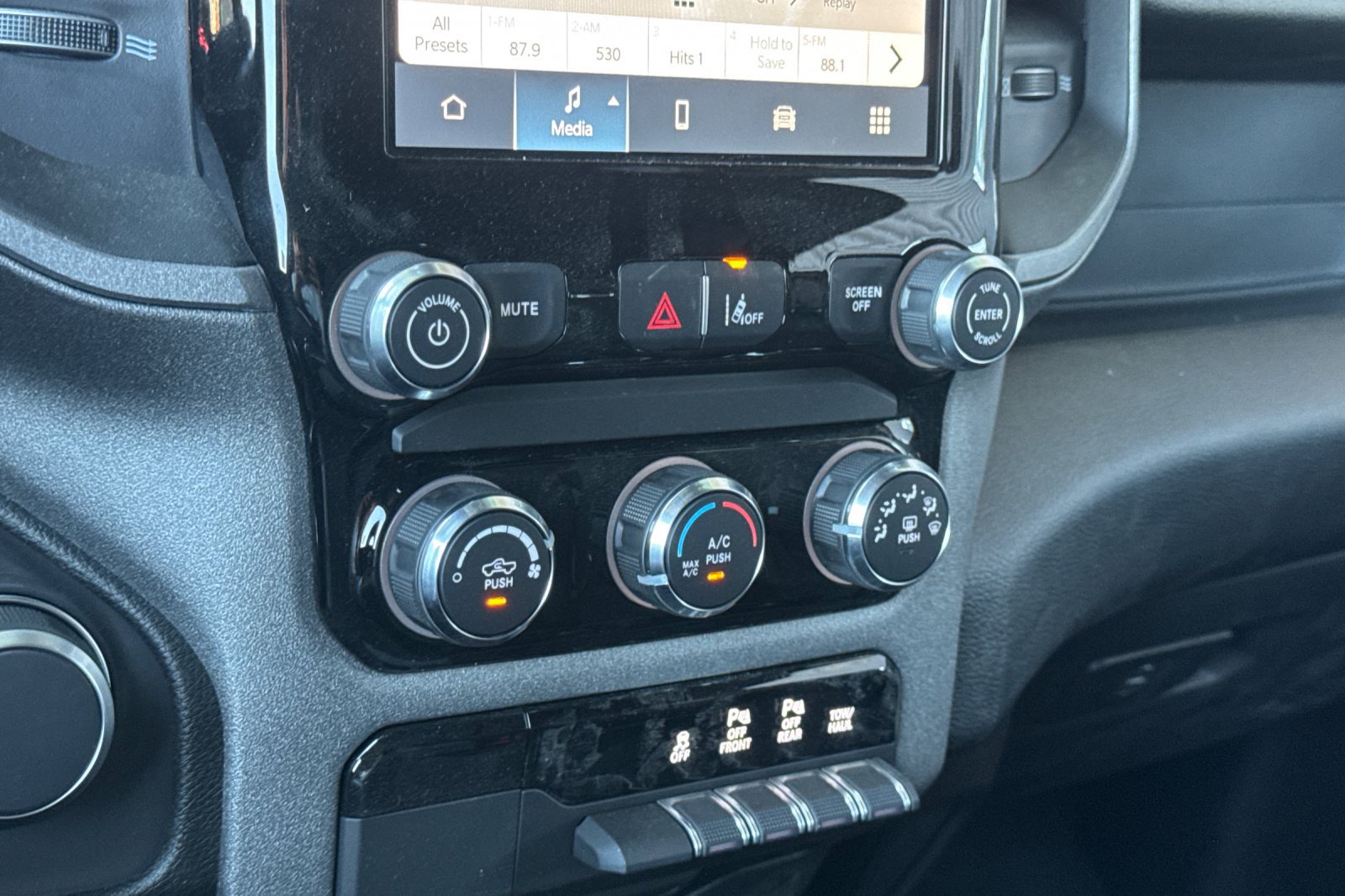 New 2026 RAM 1500 Express RWD image 18