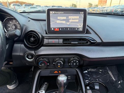 Used 2016 MAZDA MX-5 Miata Club image 29
