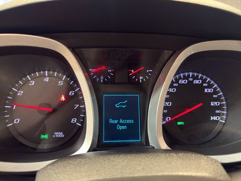 Used 2016 Chevrolet Equinox LS AWD/4WD image 18