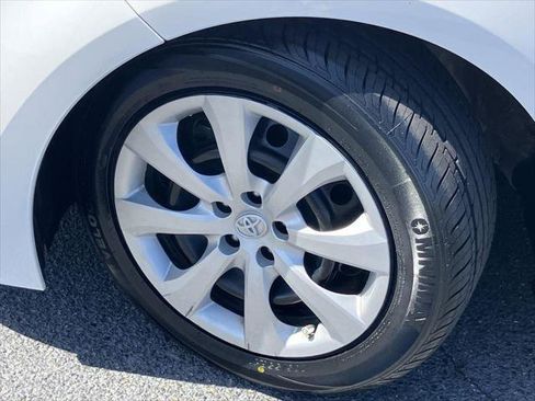 Certified 2024 Toyota Corolla LE image 9