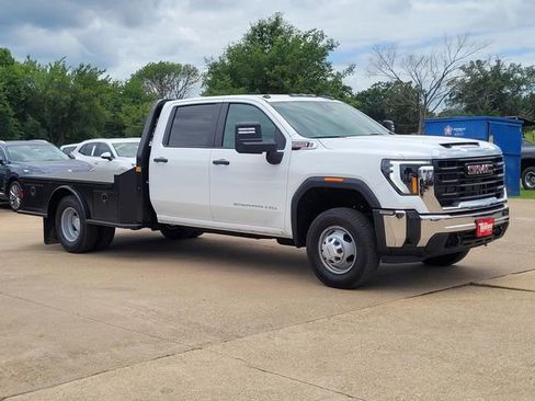 New 2026 GMC Sierra 3500 Pro w/ Convenience Package AWD/4WD image 2