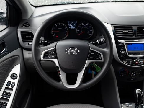 Used 2014 Hyundai Accent GLS w/ Option Group 2 image 11