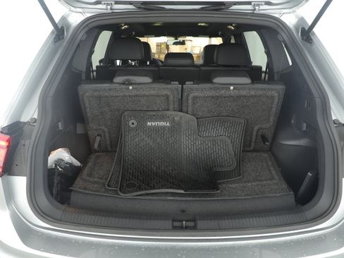 Used 2020 Volkswagen Tiguan SE R-Line image 6