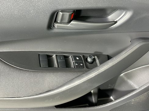Used 2025 Toyota Corolla LE FWD image 14