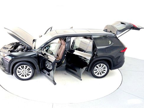 Used 2024 Toyota Grand Highlander Platinum image 15